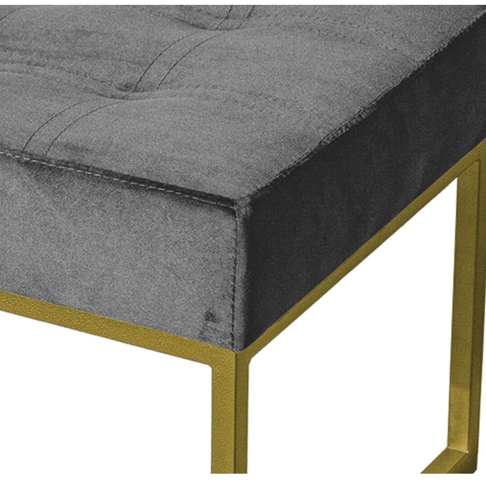 Puff Decorativo Karina Base Gold Veludo Cinza - Montanaris Decor