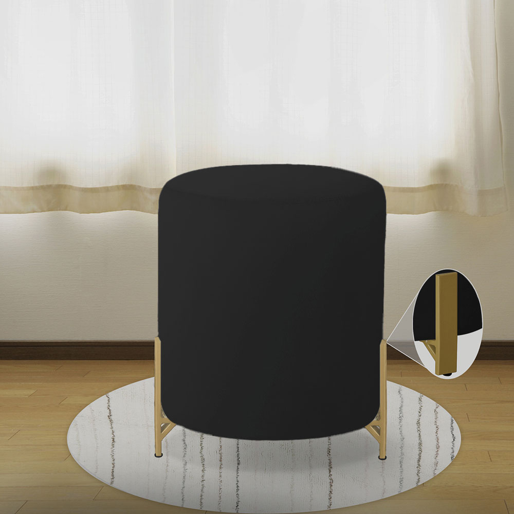 Puff Decorativo Thor Ferro Base Gold Veludo Preto - Montanaris Decor