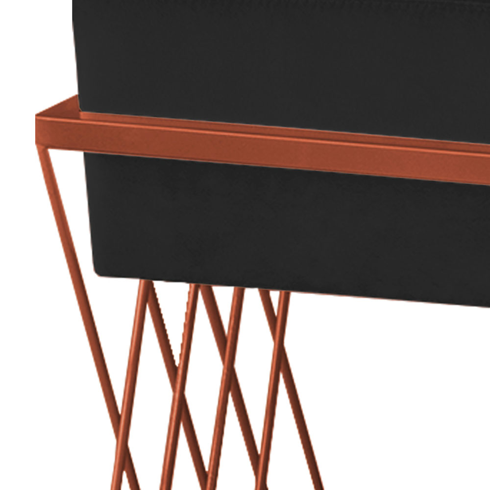 Puff Decorativo Tróia Base Bronze Veludo Preto - Montanaris Decor