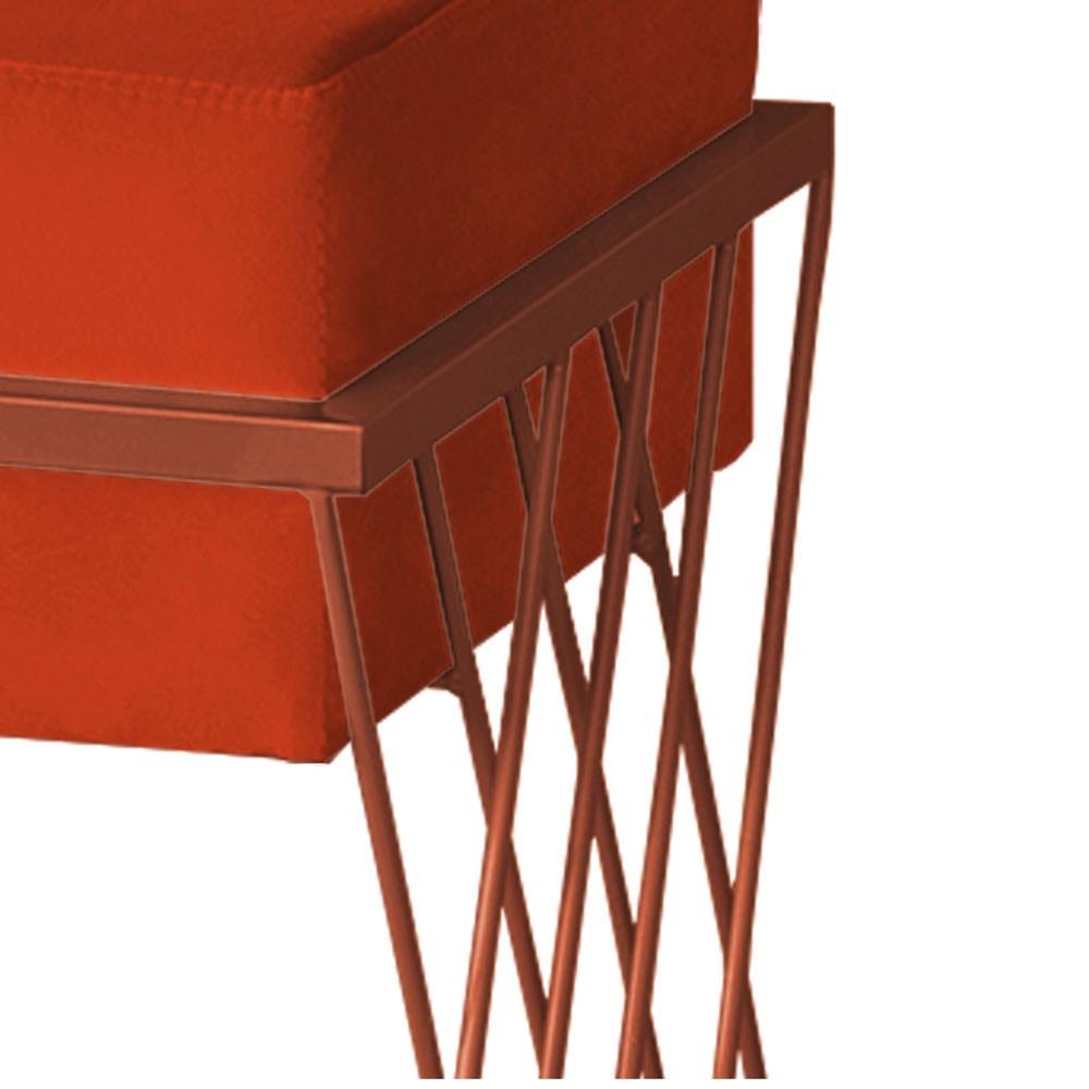 Puff Decorativo Tróia Base Bronze Veludo Terracota - Montanaris Decor