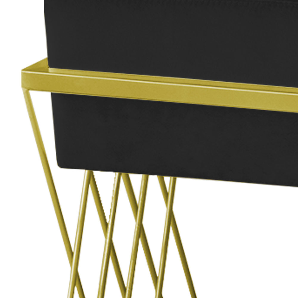 Puff Decorativo Tróia Base Gold Veludo Preto - Montanaris Decor