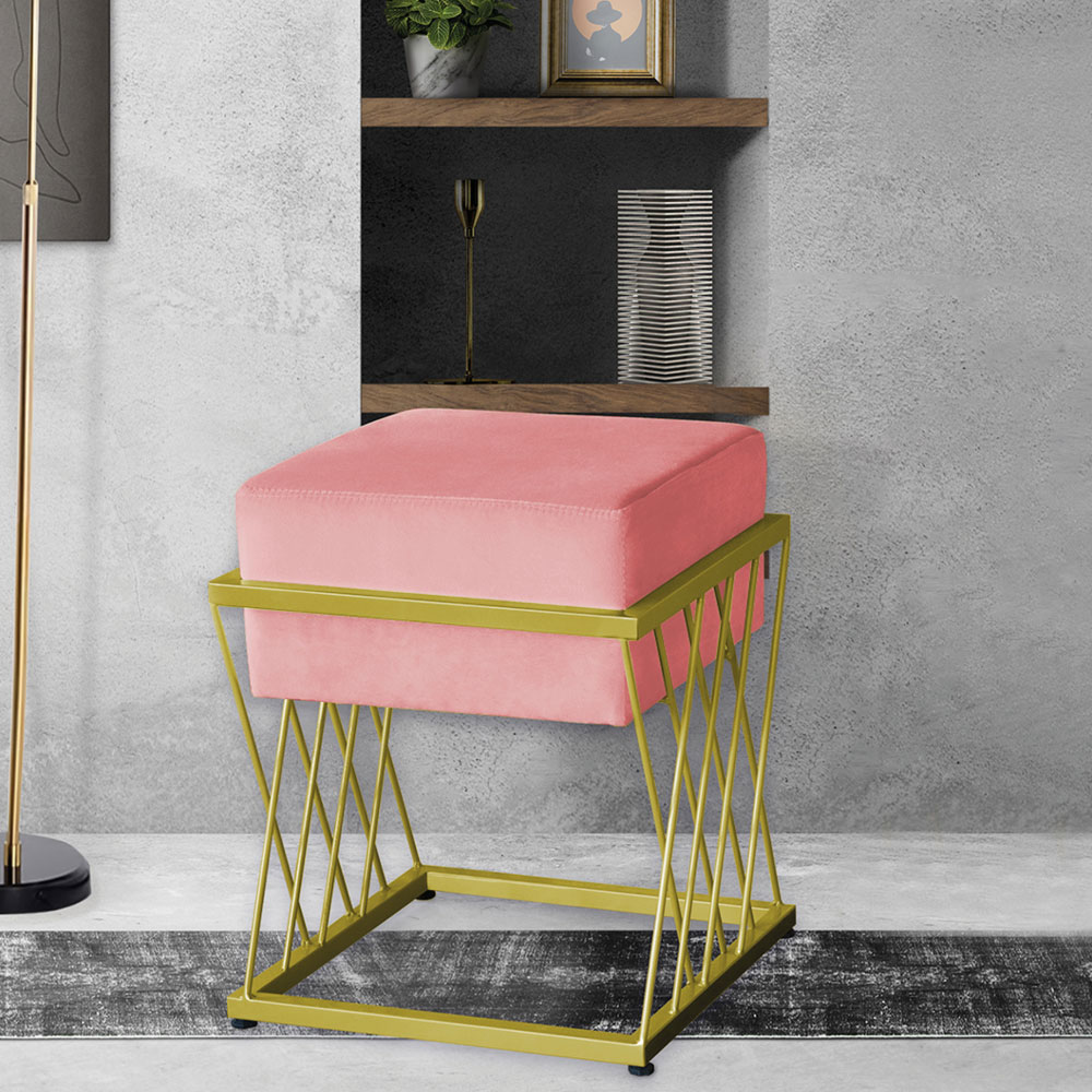 Puff Decorativo Tróia Base Gold Veludo Rosê - Montanaris Decor