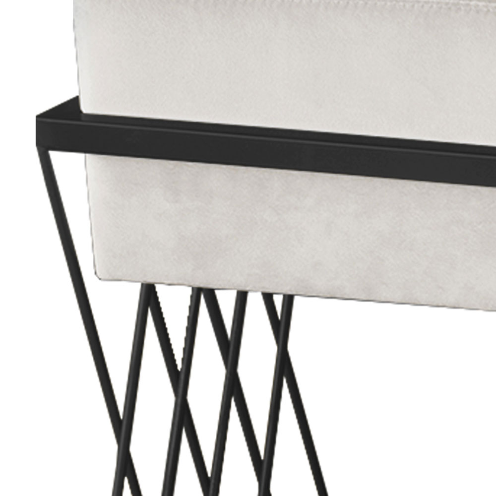Puff Decorativo Tróia Base Preta Veludo Bege - Montanaris Decor