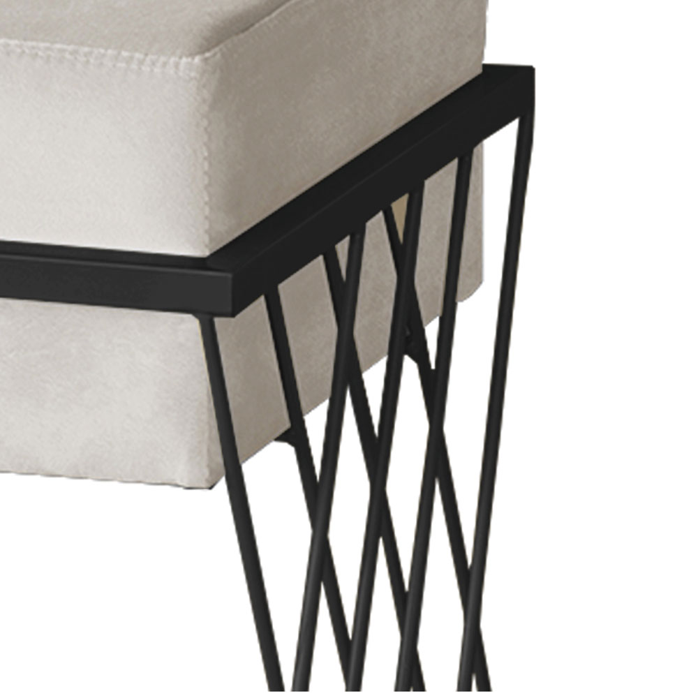 Puff Decorativo Tróia Base Preta Veludo Bege - Montanaris Decor