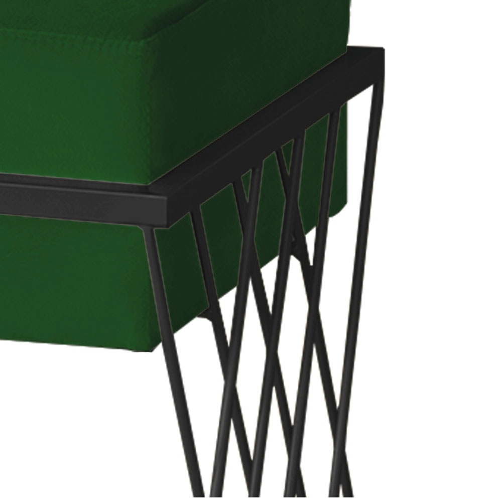 Puff Decorativo Tróia Base Preta Veludo Verde - Montanaris Decor