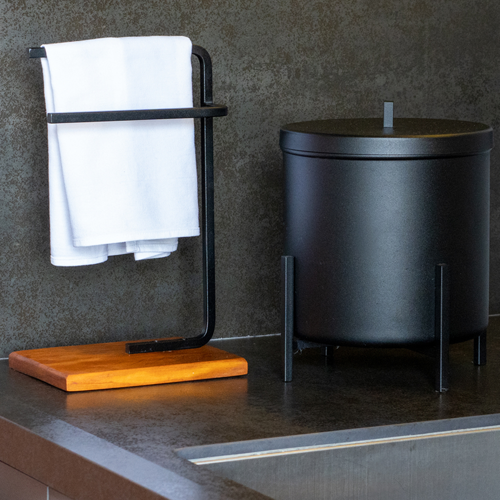Kit Porta Toalha Bancada E Lixeira 6L Lovell Peroba Preto Banheiro Cozinha DHom