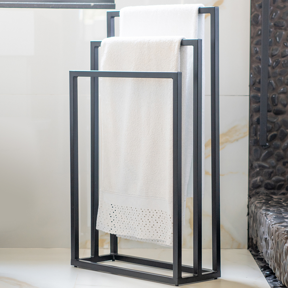 Toalheiro De Piso Triplo Banheiro Lavabo Lovell Metal Preto DHom