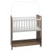 Mini Berço Compacto Portátil Para Bebê com Grade Movel Rodízio Colchão Suporte Mosquiteiro e Prateleira Savana Branco 