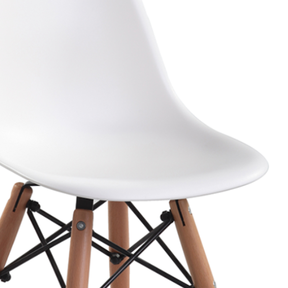 Cadeira Infantil Eames Branca