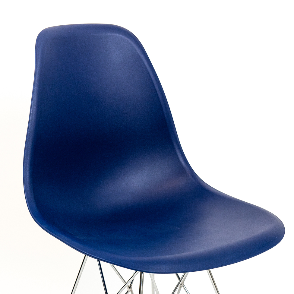 Cadeira de Cozinha Eames Cromada e Azul Marinho