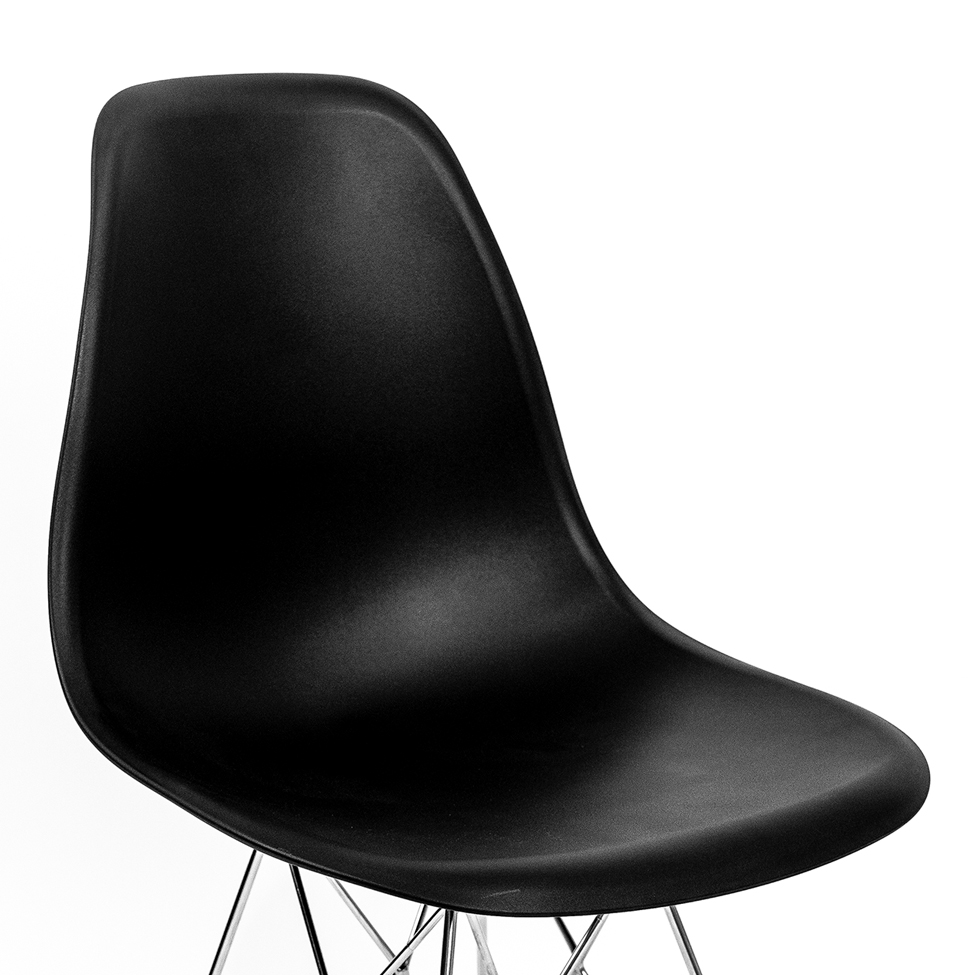 Cadeira de Cozinha Eames Cromada e Preta