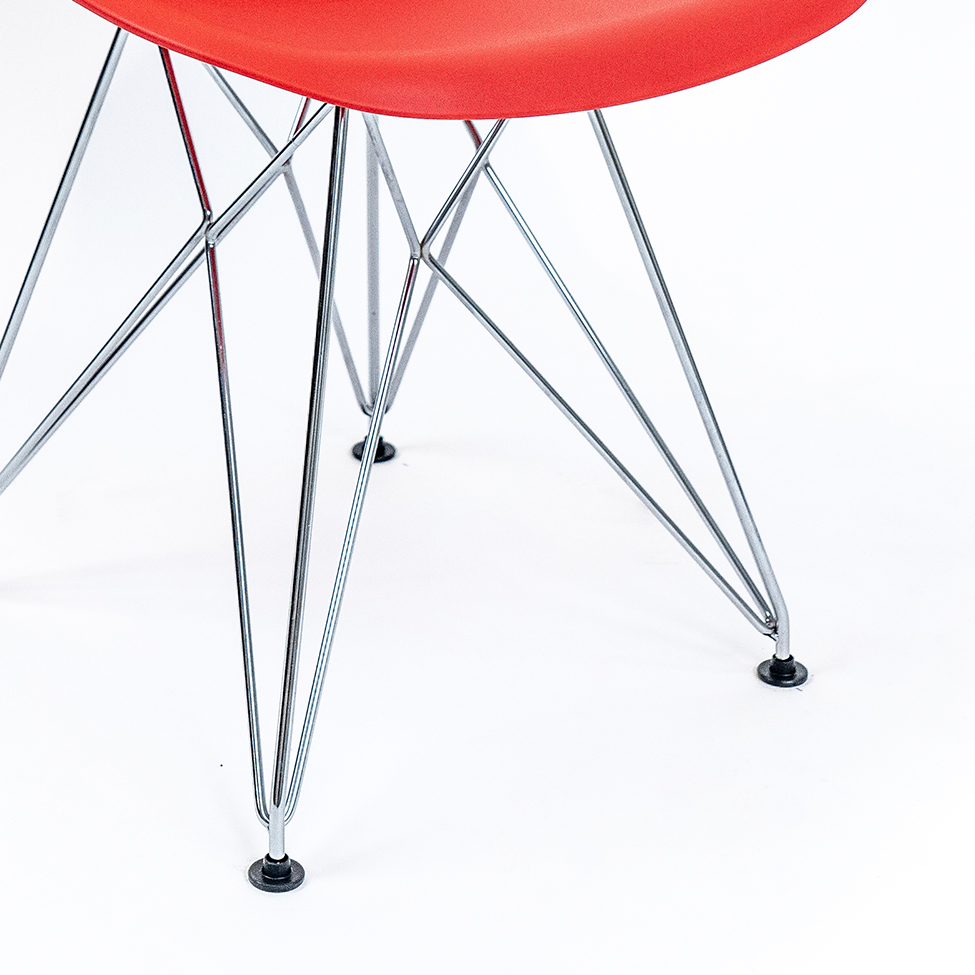 Cadeira de Cozinha Eames Cromada e Vermelha