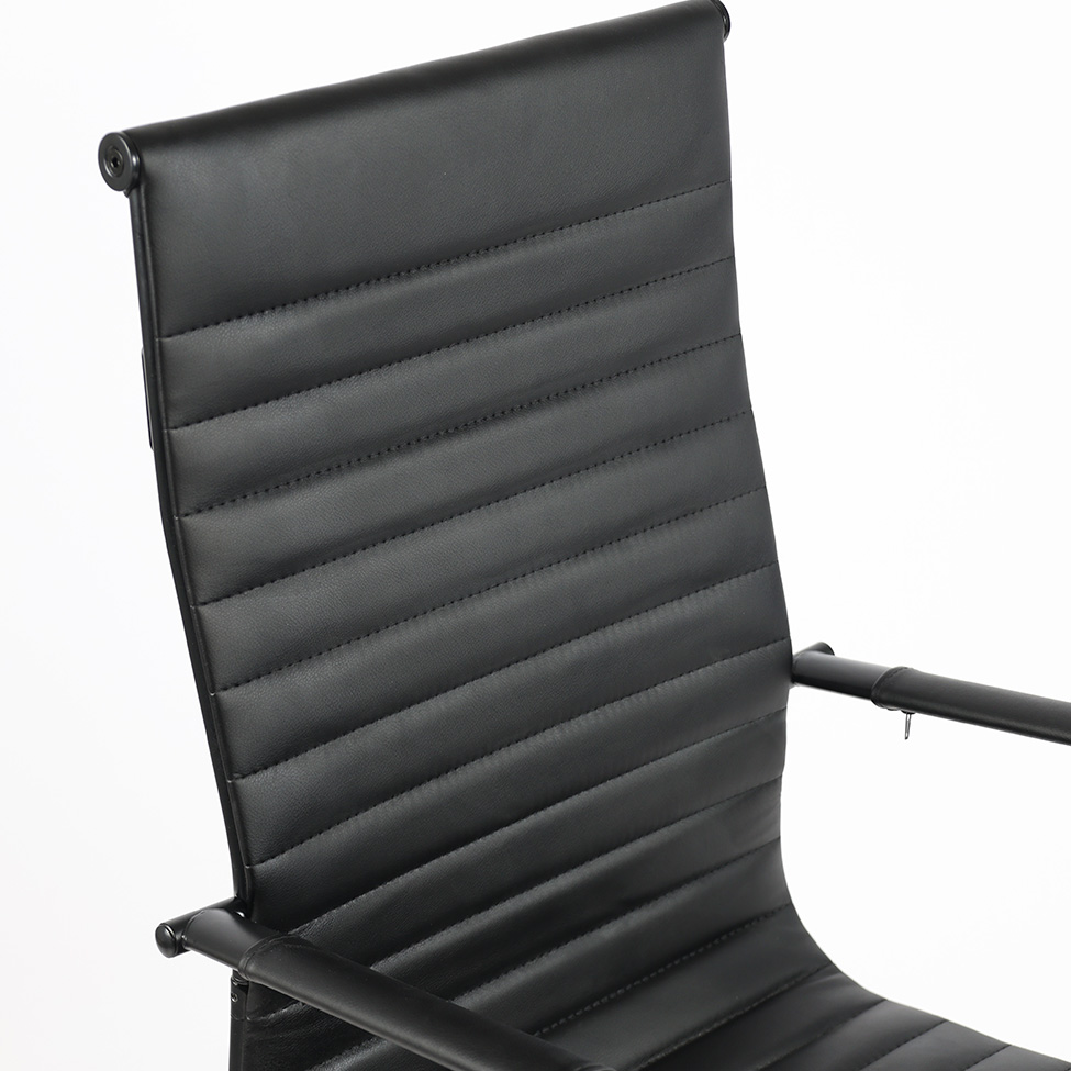 Cadeira de Escritório Presidente Giratória com Relax New Best All-Black Preta