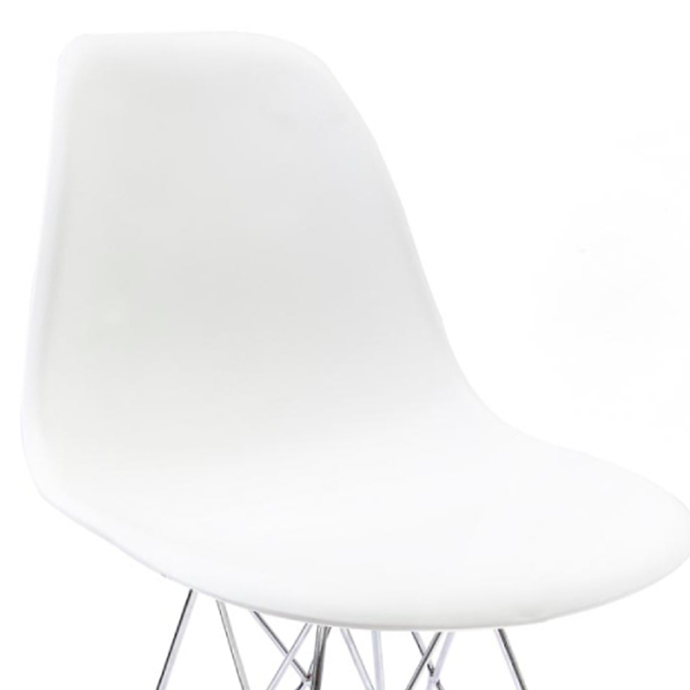 Conjunto com 2 Cadeiras Eames Cromado e Branco