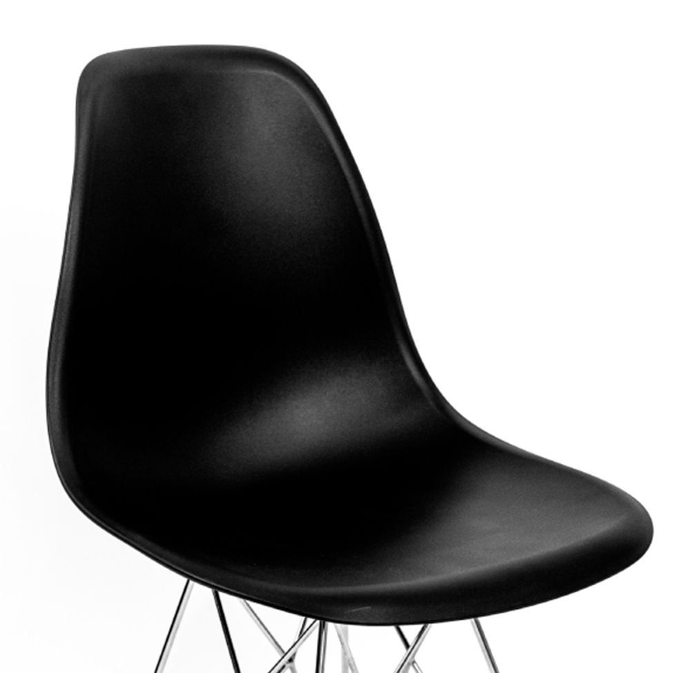 Conjunto com 2 Cadeiras Eames Cromado e Preto