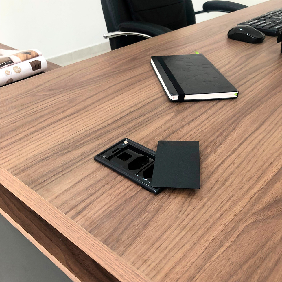 Mesa de Escritório em L Connect II 1 PT Nogal e Preta