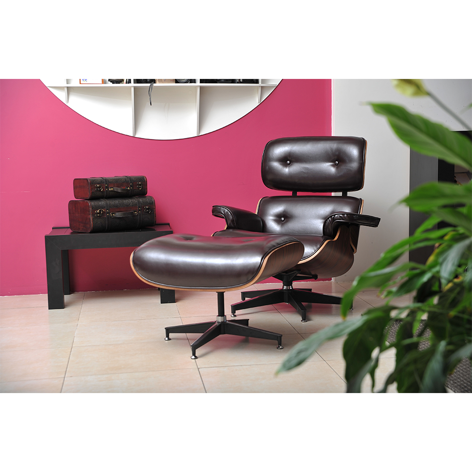 Poltrona Charles Eames Preta