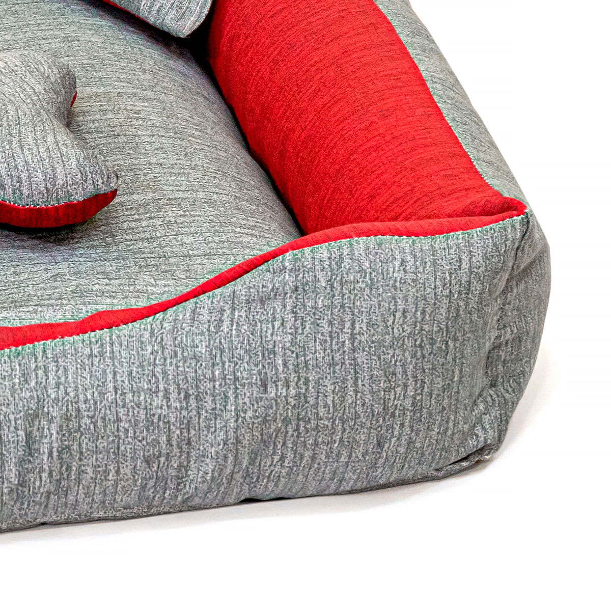 Cama Pet Extra Grande Gorgopet 70cm x 70cm x 15cm Chumbo Com Almofadas Decorativa