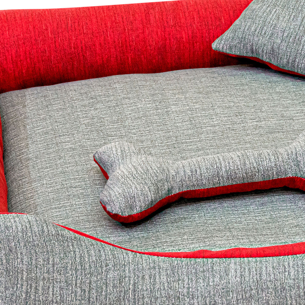 Cama Pet Extra Grande Gorgopet 70cm x 70cm x 15cm Chumbo Com Almofadas Decorativa