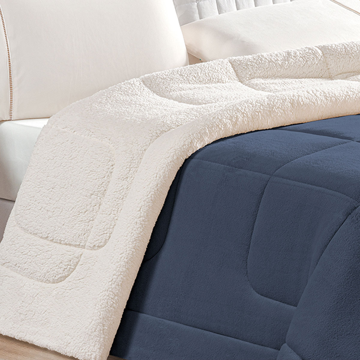 Coberdrom Sherpa Pele de Carneiro Queen Dupla Face Sherpa / Soft Azul Marinho + Jogo de Cama - 4 Peças