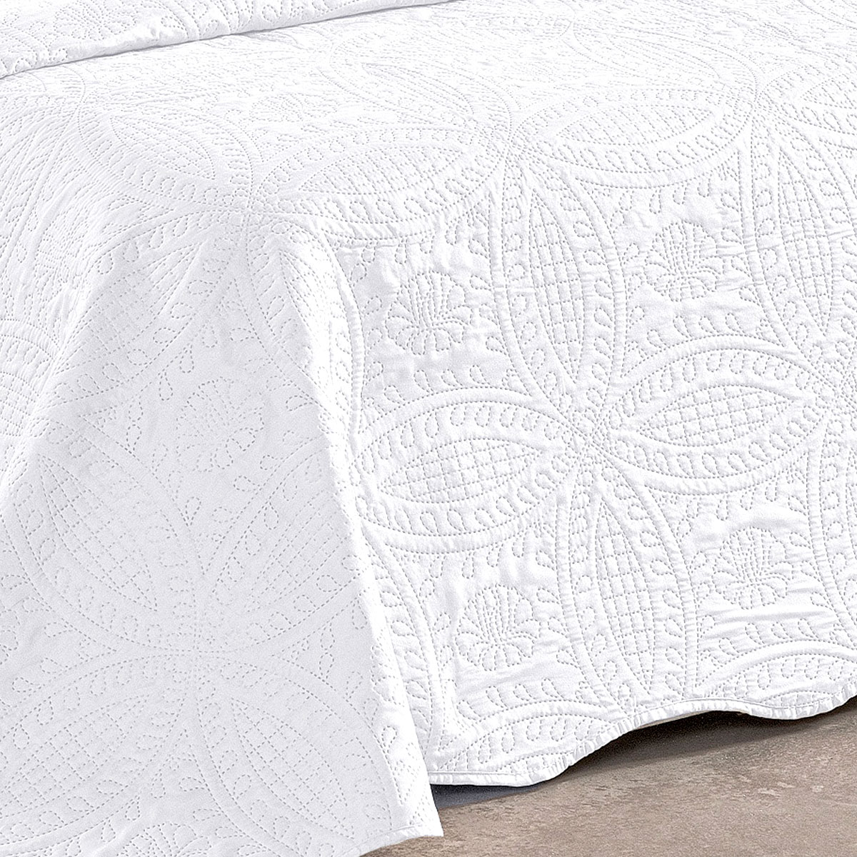 Colcha Branca King Bouti Dupla Face Matelada Ultrassônico + Jogo de Cama Ponto Palito - 7 Peças