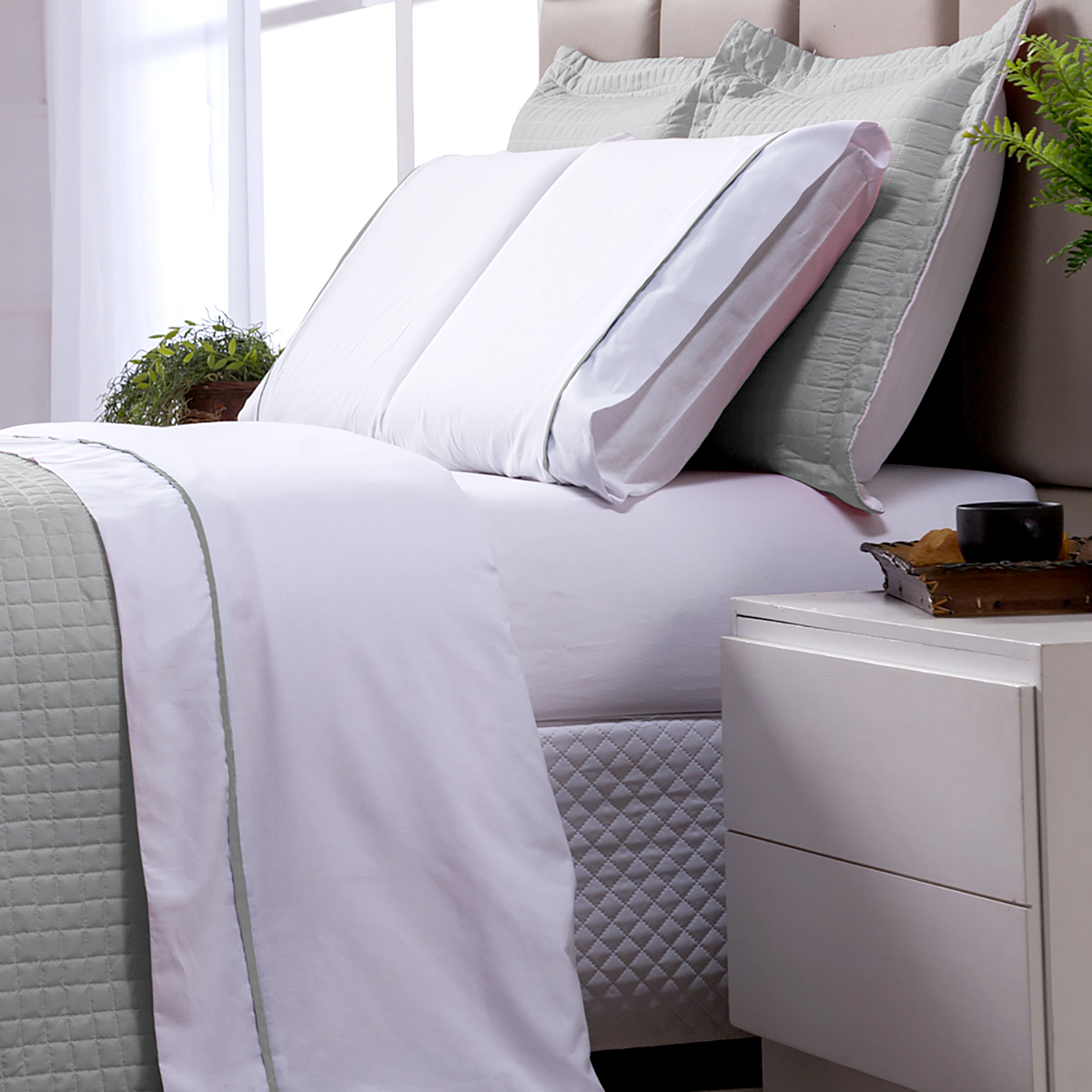 Jogo de Cama Solteiro 100% Algodão Branco com Detalhes em Cinza 3 Peças