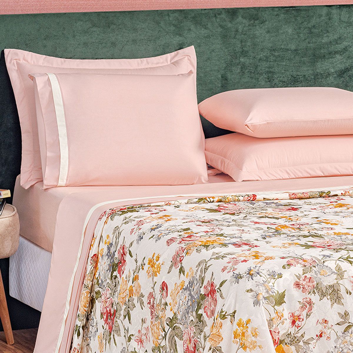 Kit Cobre Leito Floral King Estampado 3 Peças com 2 Porta Travesseiros