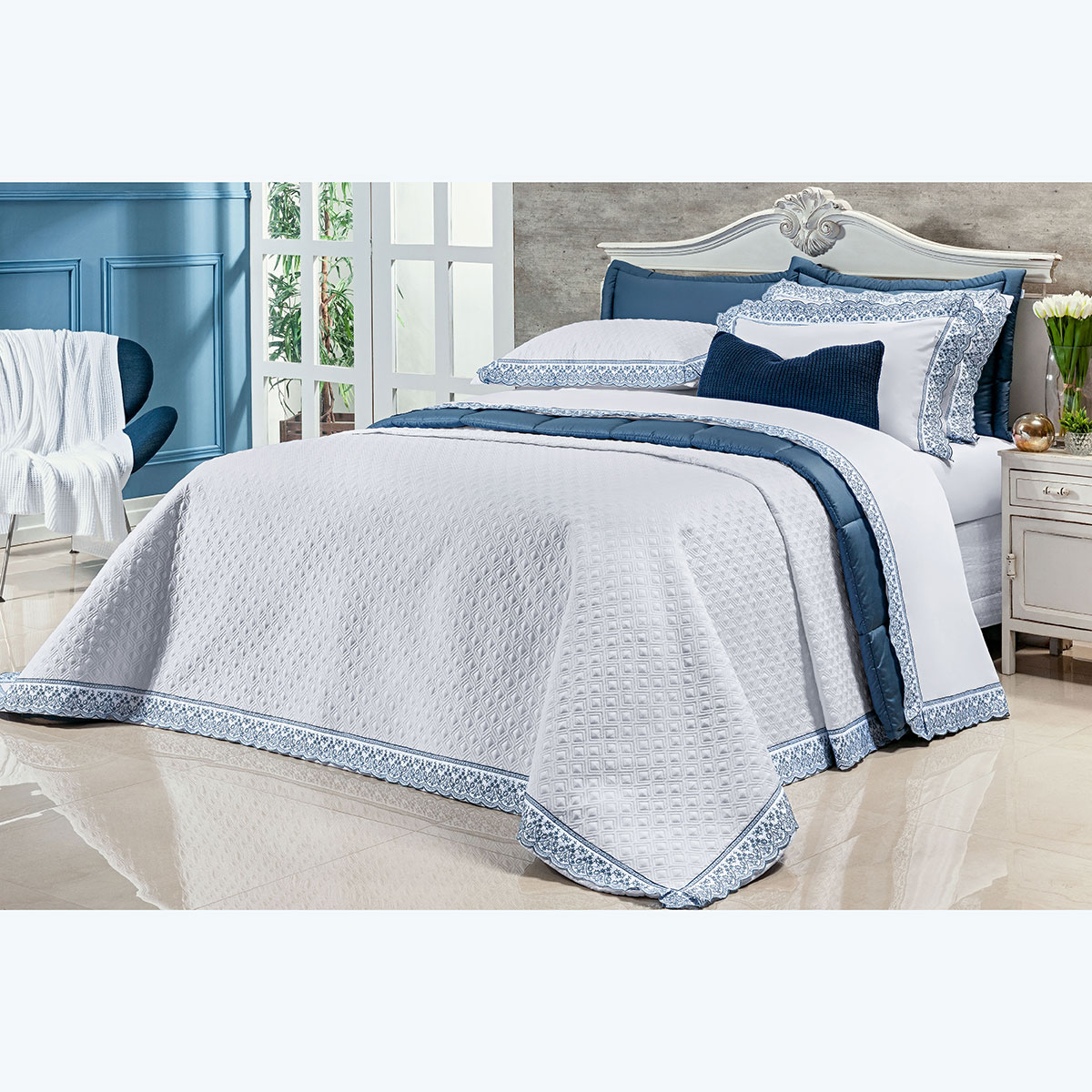 Kit Cobre Leito Queen Size Branco / Azul 400 Fios Egípcio 100% Algodão + Jogo de Cama - 7 Peças
