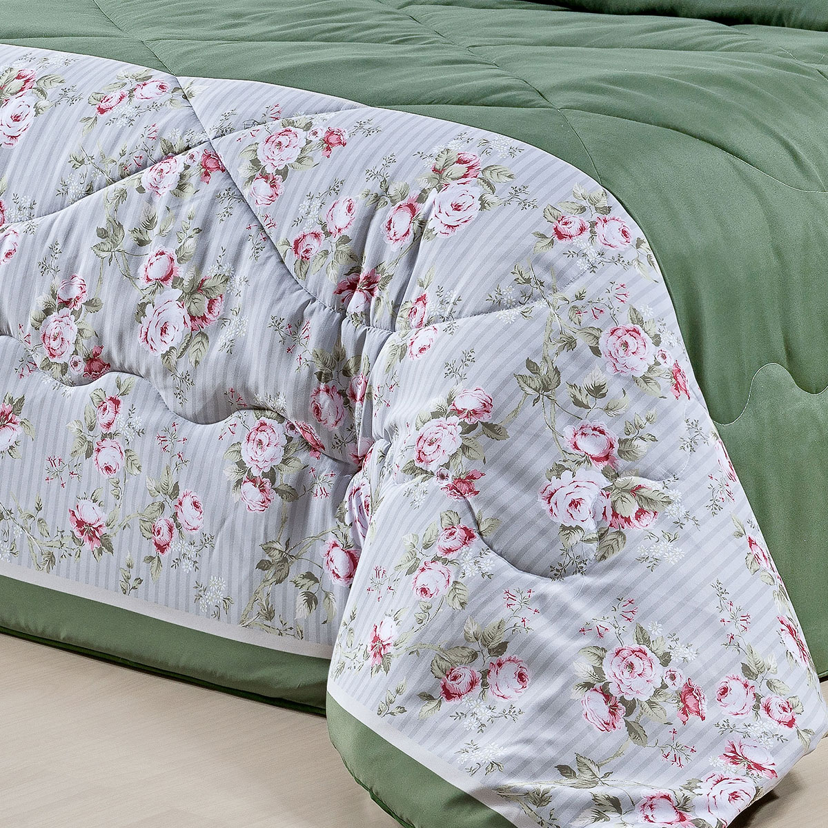 Kit Cobre Leito Verde Queen Estampado Floral Percal 200 Fios + Jogo de Lençol 100% Algodão - 7 Peças