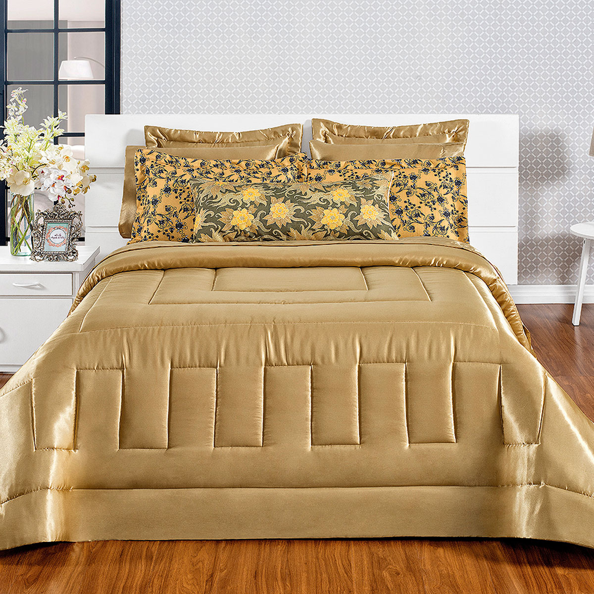 Kit Edredom Casal Padrão Cetim Dourado Estampado 7 Peças 2,40m x 2,60m