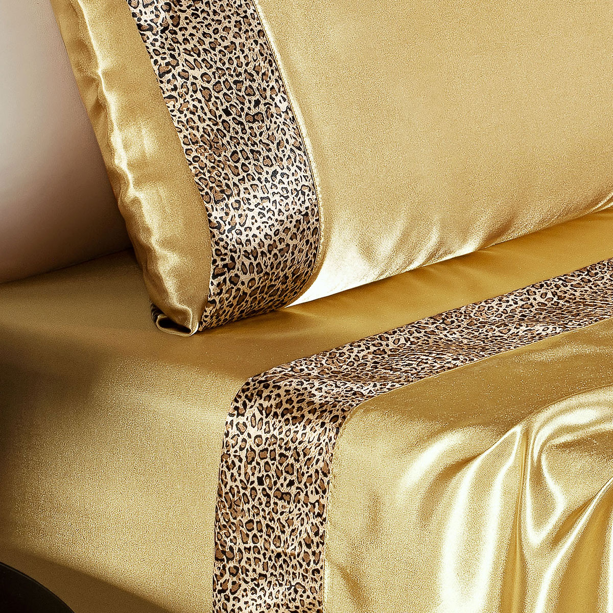 Kit Jogo de Cama de Cetim Charmousse King Dourado 4 Peças