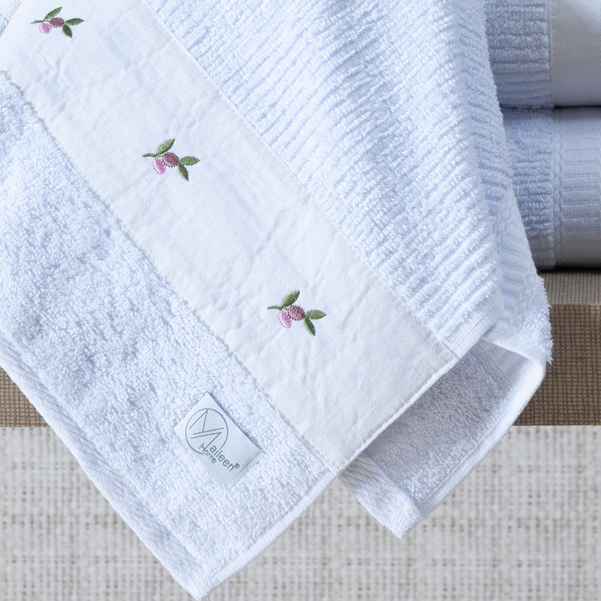 Kit de Banho Ellora Branco Felpa 100% Algodão 5 Peças Bordado