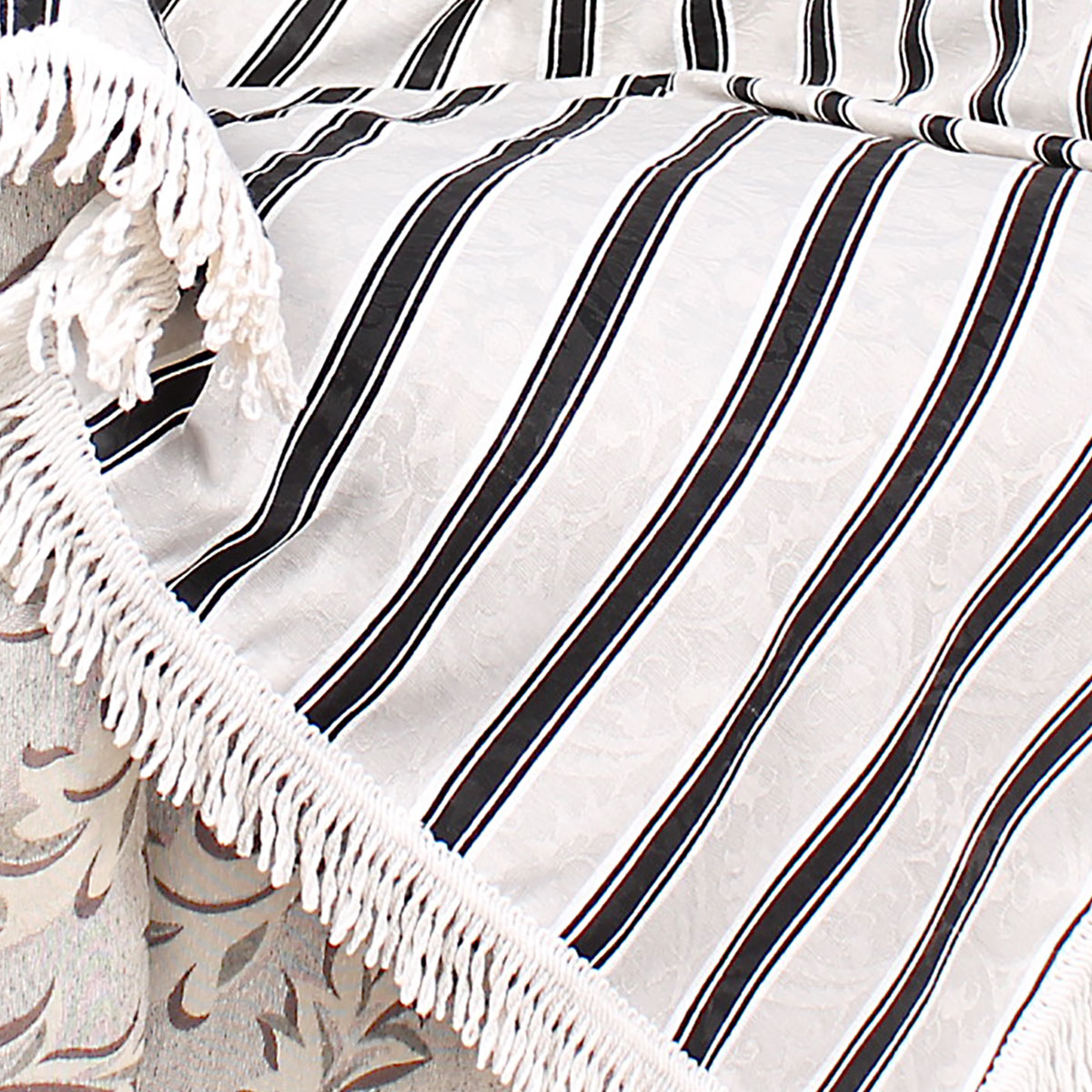 Manta de Sofá Preta Listrada Clássica 1,50m x 1,50m + 3 Almofadas Decorativas 45cm x 45cm com refil