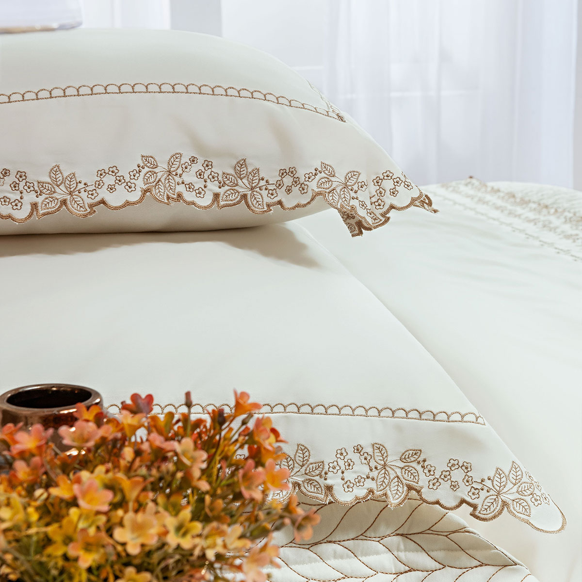Roupa de Cama Bordado Palha 200 Fios 100% Algodão King Size 4 Peças