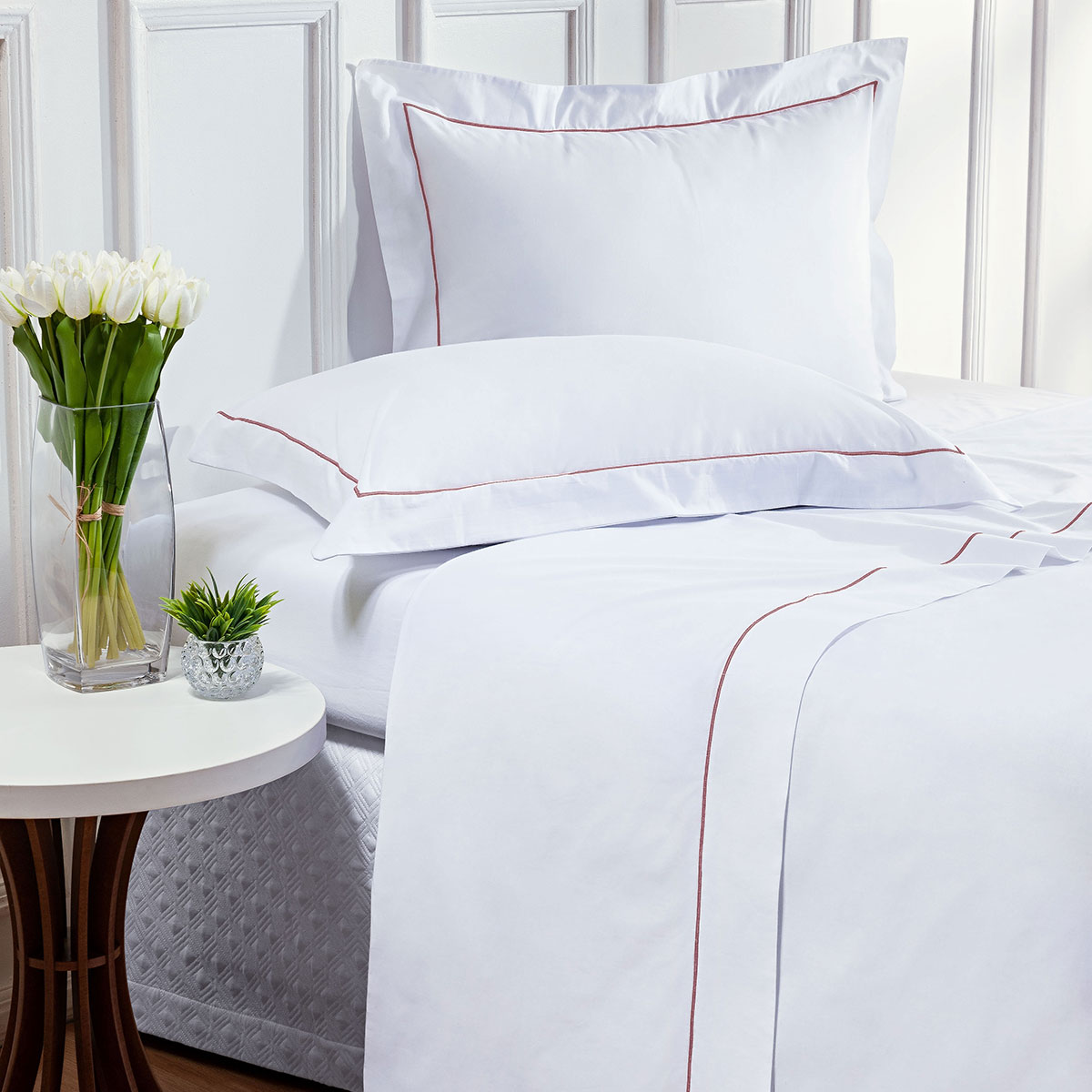Roupa de Cama King Branco 100% Algodão 200 Fios com Detalhe em Rosê
