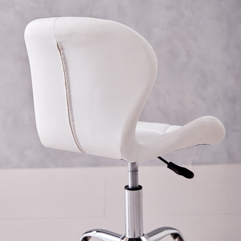 Cadeira de Escritório Liore Office Revestimento Sintético Branca