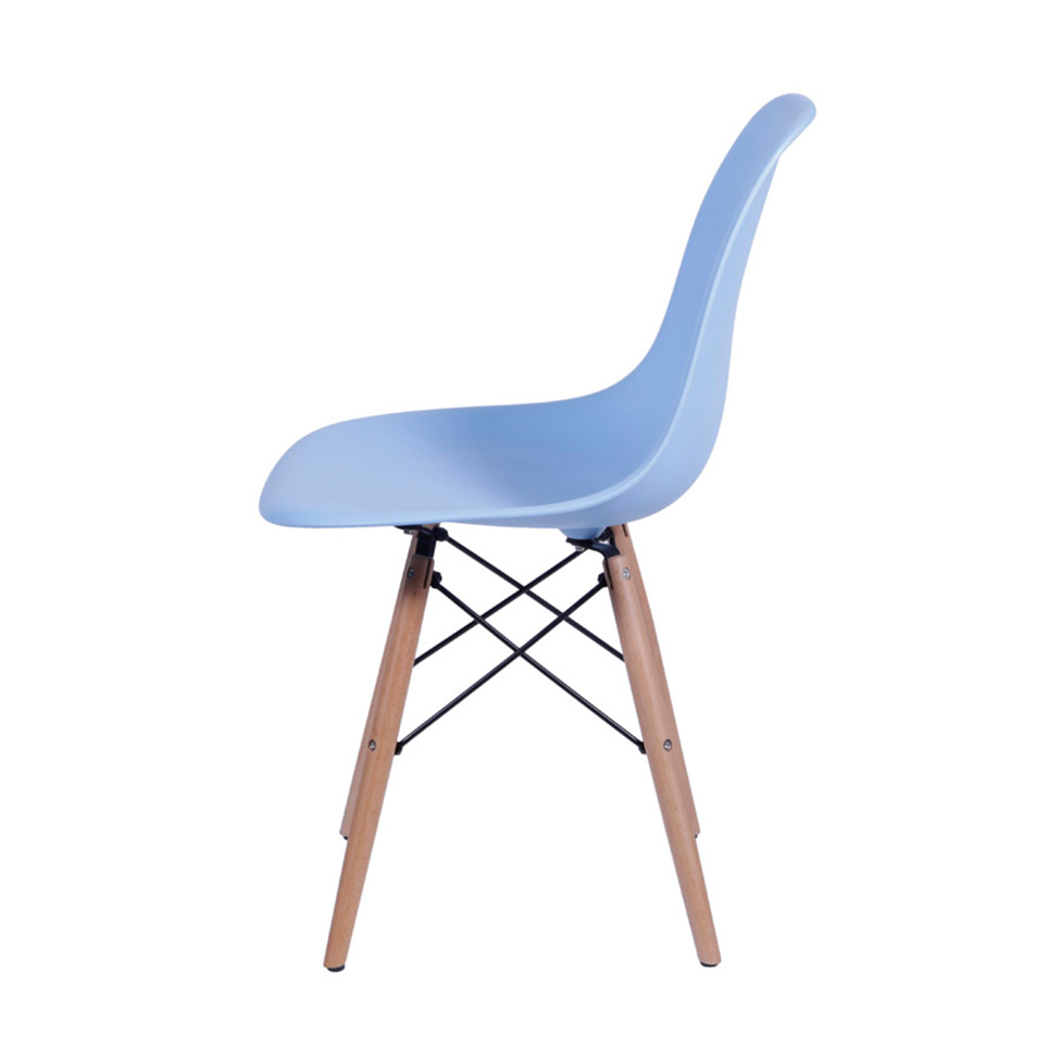 Conjunto com 10 Cadeiras DKR Eames Azul Claro e Madeira