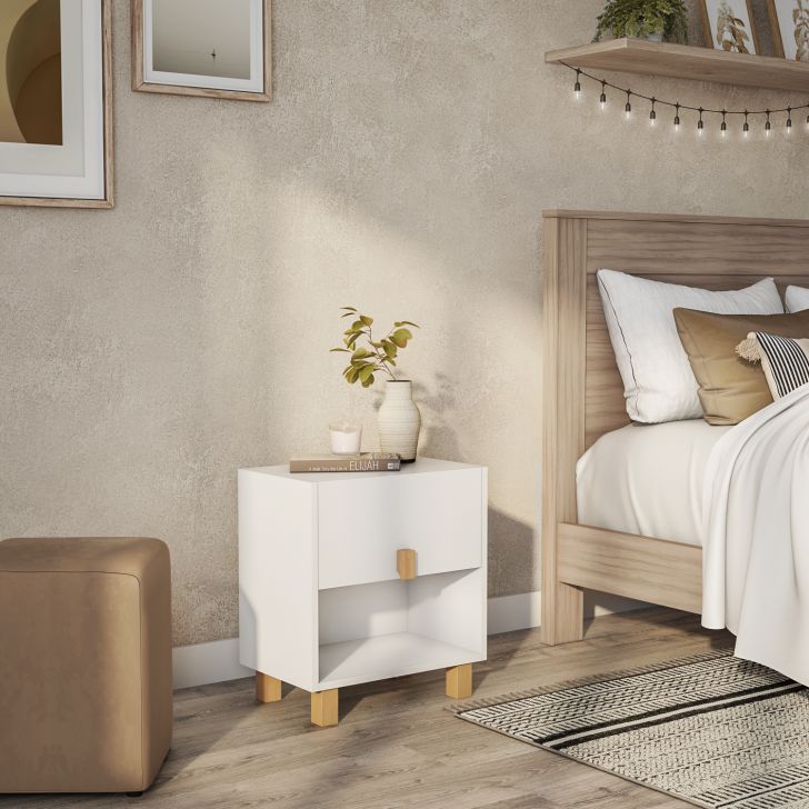 Conjunto com 2 Mesas de Cabeceira Aladim 2 Gavetas Branca e Avelã