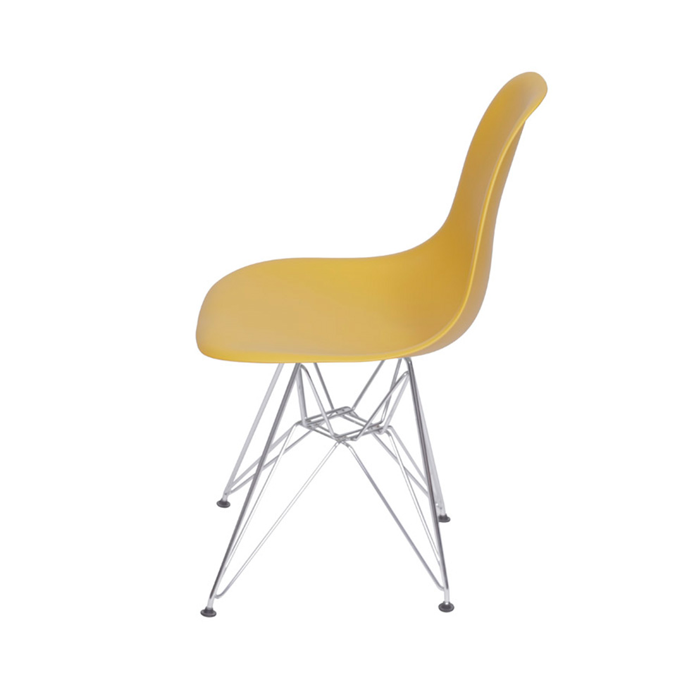 Conjunto com 4 Cadeiras DKR Eames Açafrão e Cromado