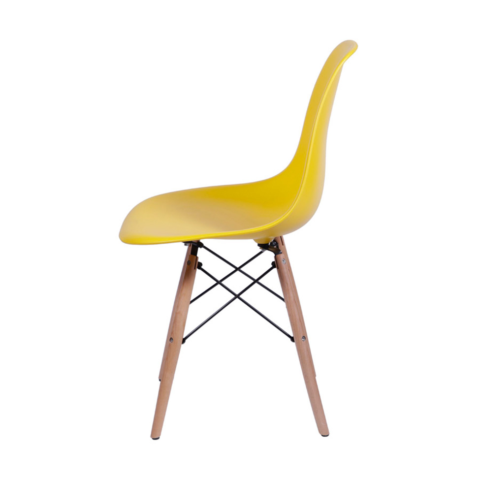 Conjunto com 4 Cadeiras DKR Eames Amarelo e Madeira