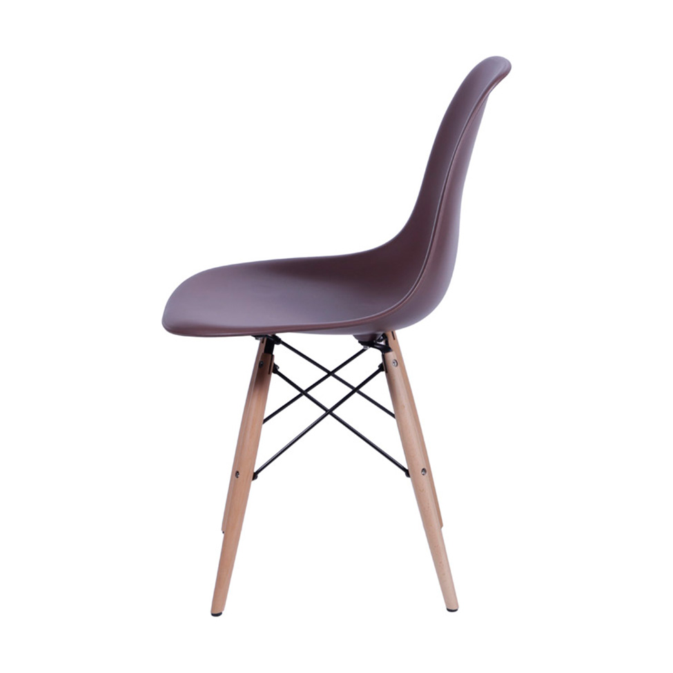 Conjunto com 4 Cadeiras DKR Eames Café e Madeira