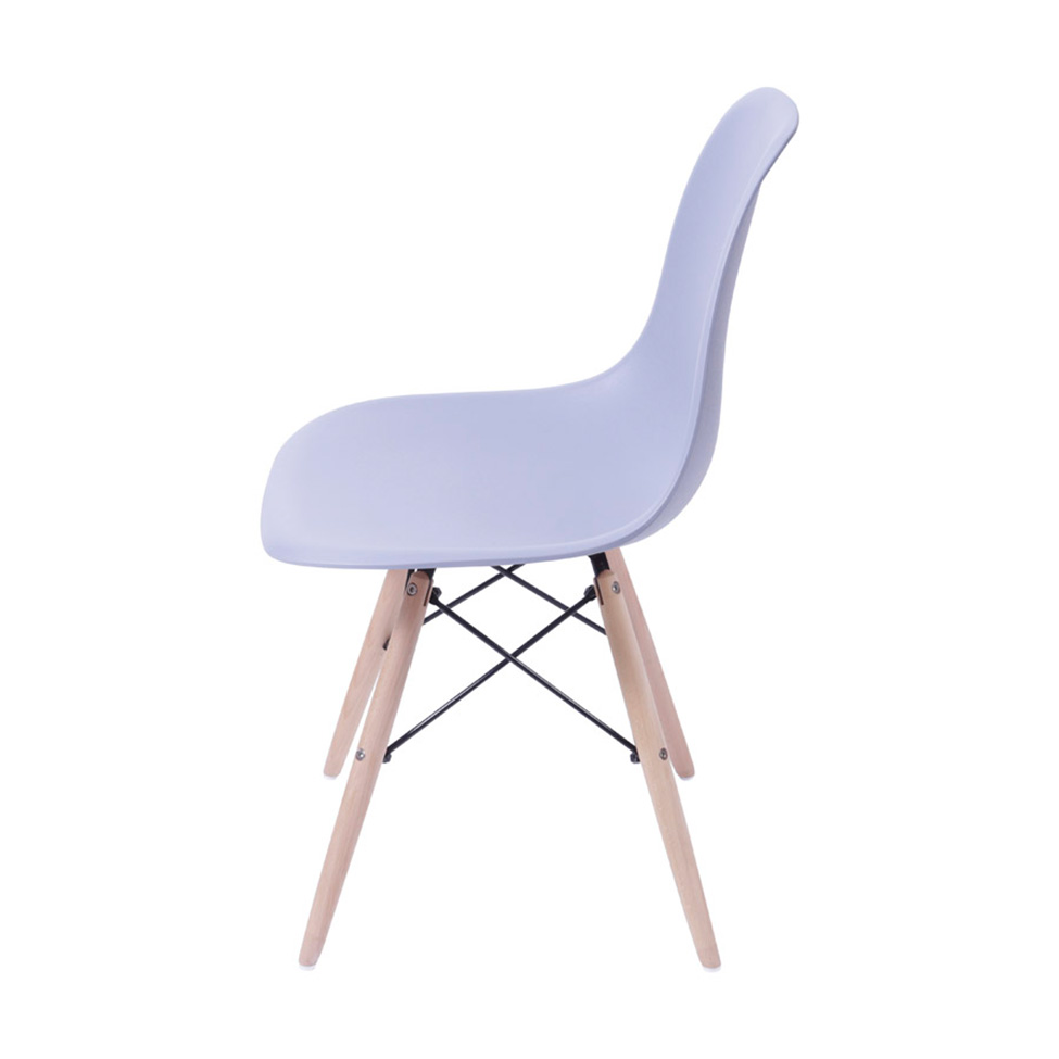 Conjunto com 4 Cadeiras DKR Eames Cinza e Madeira