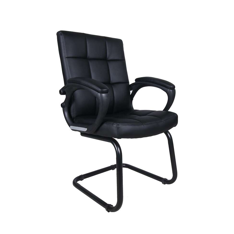 Conjunto de Mesa Studio Carvalho com Cadeira de Escritório Interlocutor Fixa Charles Preta