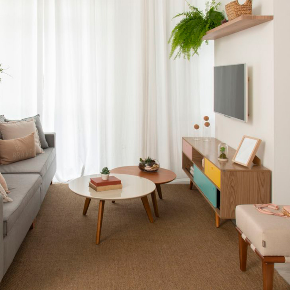 Conjunto de Rack com Painel para TV até 70 polegadas e Mesas de Centro Classic II Nature e Off White