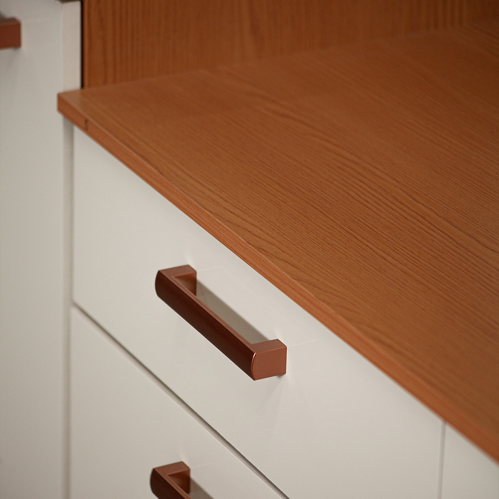 Cozinha Compacta Essência 100% MDF 9 Portas 1 Gaveta Freijó e Off White