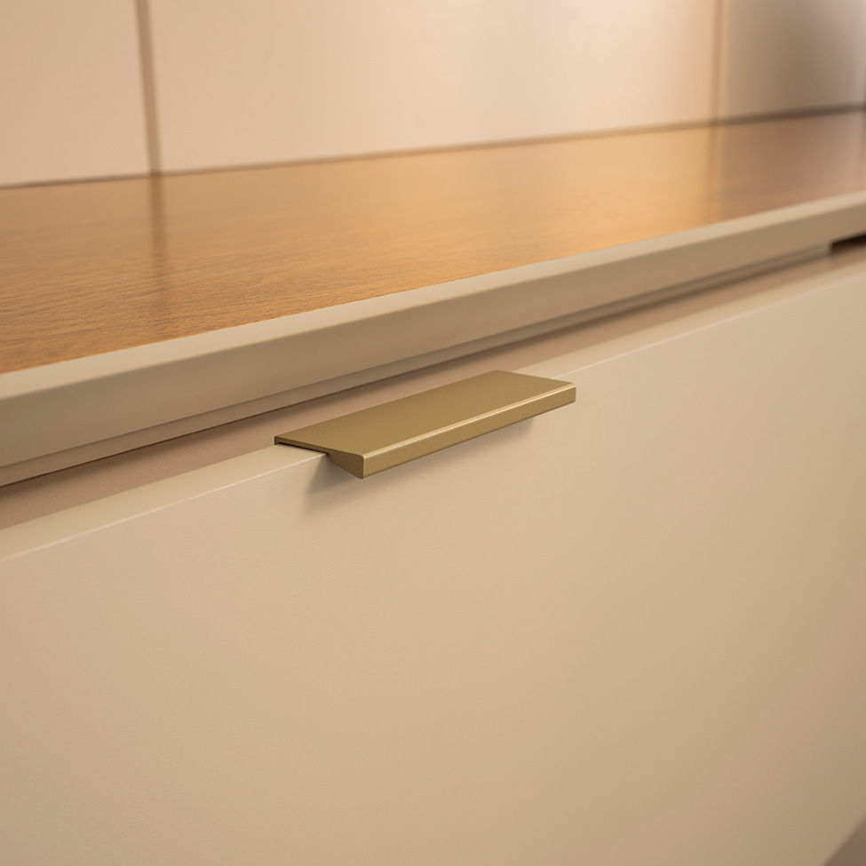 Painel para TV até 65 Polegadas Lugano 1 PT  Nature e Off White