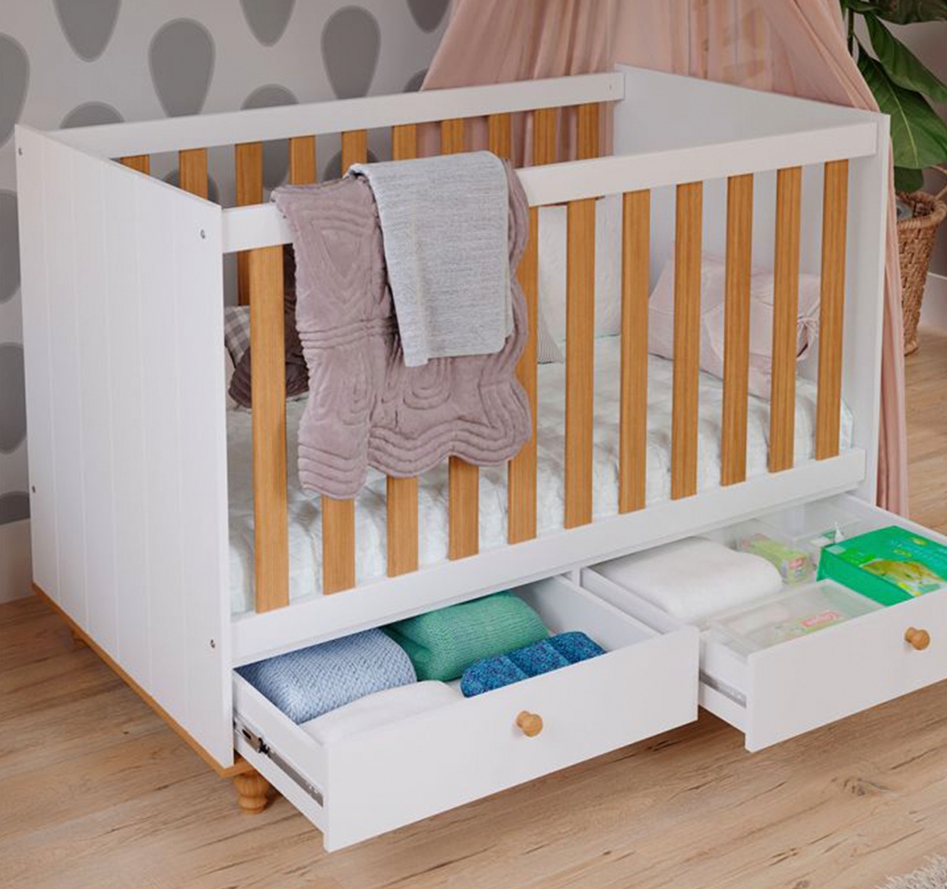 Quarto de Bebê Candy com Berço, Guarda-Roupa 4 PT 4 GV e Cômoda 1 PT 3 GV Branco e Nature