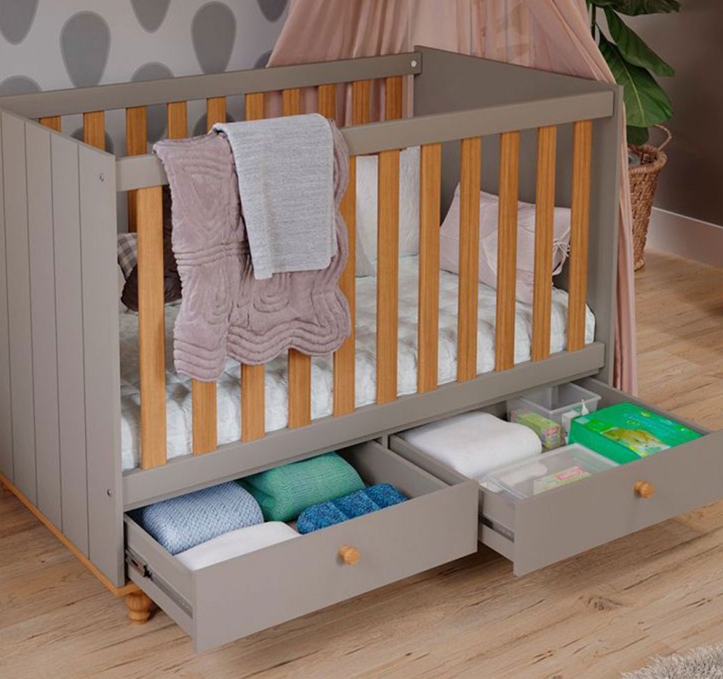 Quarto de Bebê Candy com Berço, Guarda-Roupa 4 PT 4 GV e Cômoda 1 PT 3 GV Fendi e Nature
