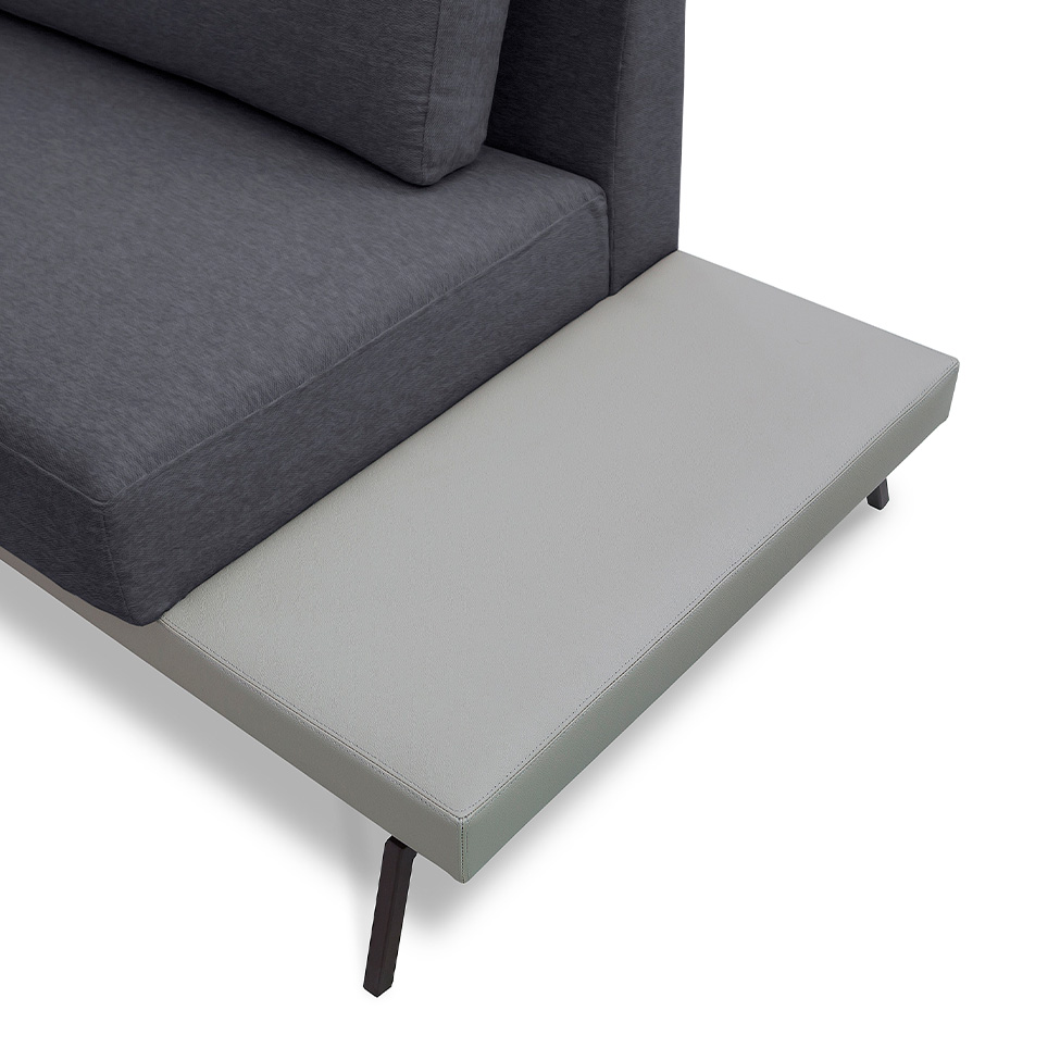 Sofá 3 Lugares Matteo com Mesa de Apoio Direita Linho Cinza 180 cm