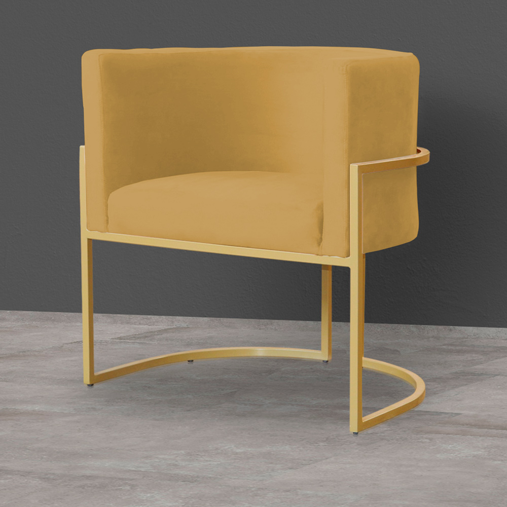 Poltrona Decorativa Sala de Estar Luana Base Gold Veludo Mostarda - Montanaris Decor